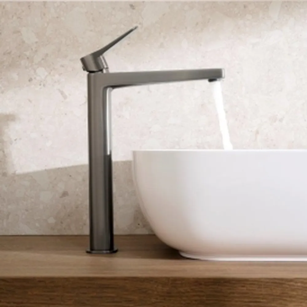 Malaga Standing Countertop Washbasin Mixer + Click Clack Drain - Image 10