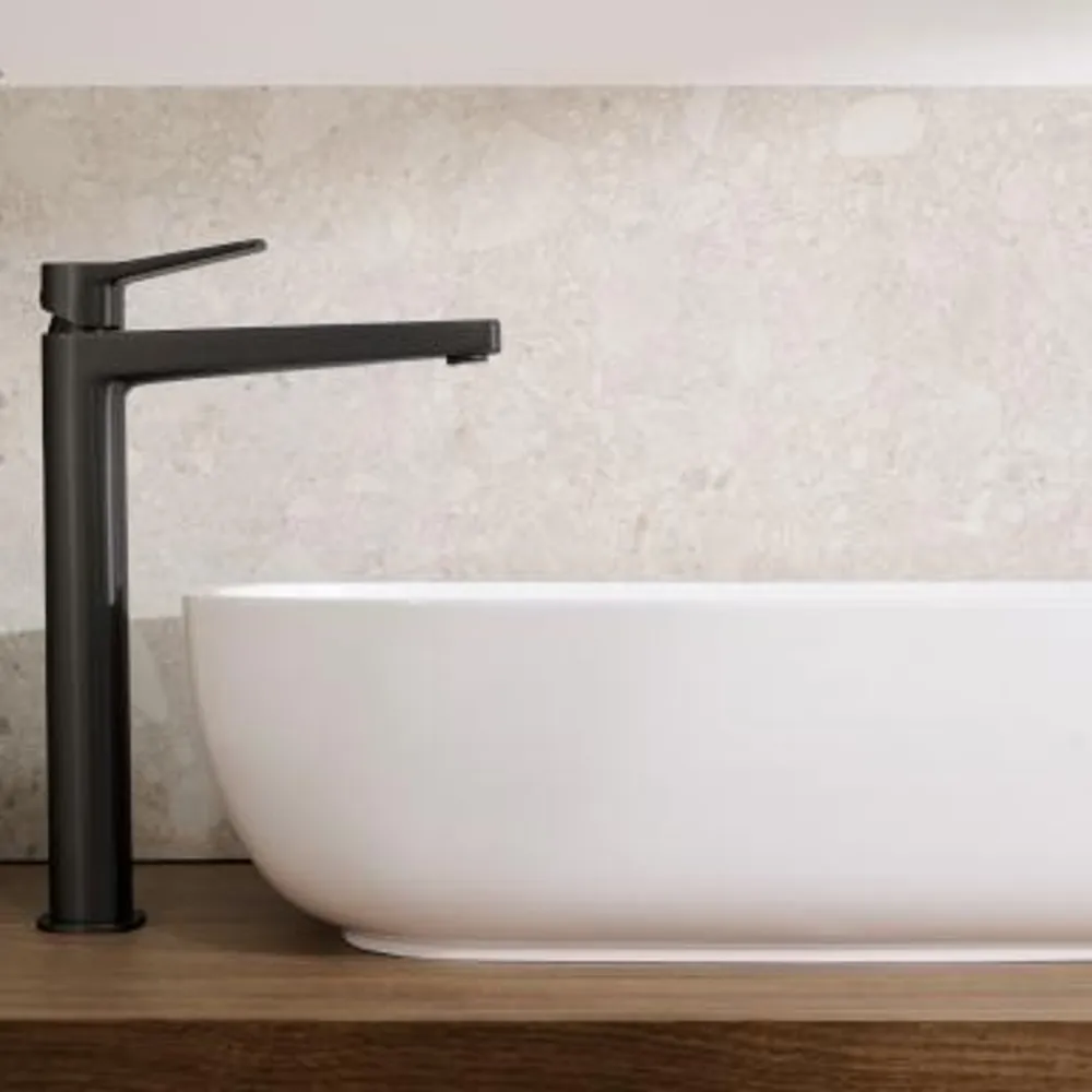 Malaga Standing Countertop Washbasin Mixer + Click Clack Drain - Image 3